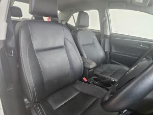 Toyota Corolla 1.6 Prestige - Image 11