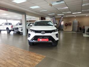 Toyota Fortuner 2.4GD-6 4x4 - Image 4