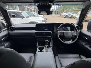Toyota Land Cruiser Prado 2.8GD VX-R - Image 6