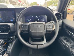 Toyota Land Cruiser Prado 2.8GD VX-R - Image 8