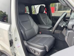 Toyota Land Cruiser Prado 2.8GD VX-R - Image 15