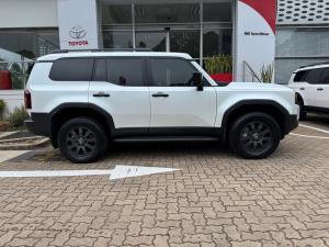 Toyota Land Cruiser Prado 2.8GD VX-R - Image 3