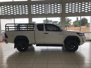Toyota Hilux 2.4 GD-6 RB Raider automaticE/CAB - Image 3