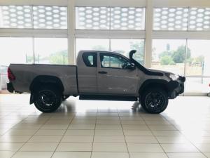 Toyota Hilux 2.4 GD-6 RB SRX automaticE/CAB - Image 3