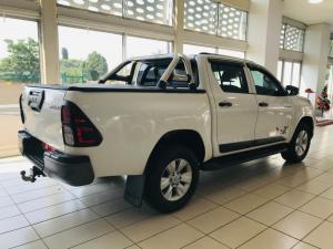Toyota Hilux 2.4 GD-6 RB SRX automaticD/C - Image 2