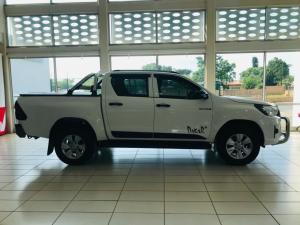 Toyota Hilux 2.4 GD-6 RB SRX automaticD/C - Image 3