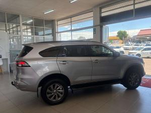 Isuzu MU-X 1.9D LS automatic - Image 5