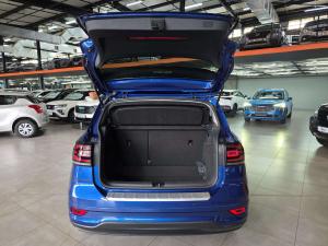 Volkswagen T-CROSS 1.5 TSI R-LINE DSG - Image 8