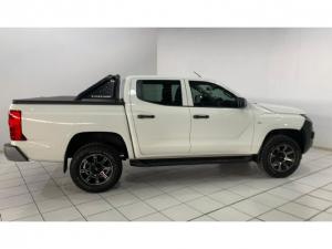 Mitsubishi Triton 2.4DI-D double cab GL 4x4 - Image 6