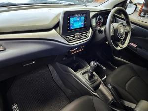 Suzuki Baleno 1.5 GL manual - Image 8