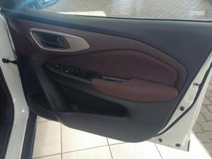 Toyota Starlet Cross 1.5 XS auto - Image 13