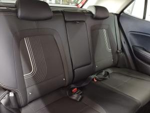 Hyundai Venue 1.2 Executive - Image 22