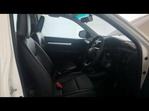 Toyota Hilux 2.4GD single cab S (aircon) - Image 11