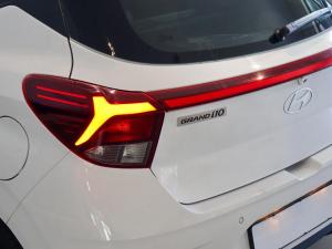 Hyundai Grand i10 1.0 Premium hatch - Image 8
