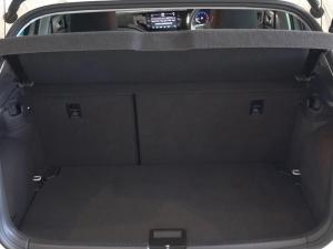 Volkswagen Polo hatch 1.0TSI Life auto - Image 27