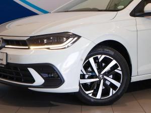 Volkswagen Polo hatch 1.0TSI Life auto - Image 6