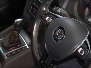 Volkswagen Amarok 2.0BiTDI double cab Highline 4Motion auto - Image 17