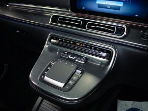 Mercedes-Benz V-Class V300d Exclusive - Image 12