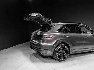 Porsche Cayenne GTS - Image 27