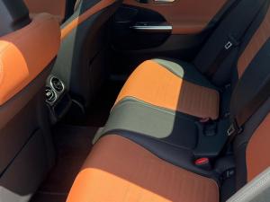 Mercedes-Benz C-Class C200 Avantgarde - Image 15