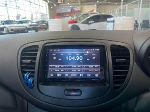 Hyundai i10 1.1 Motion - Image 12