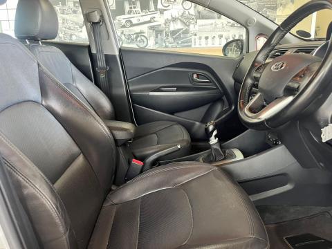 Image Kia Rio hatch 1.4 Tec