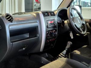 Suzuki Jimny 1.3 - Image 12
