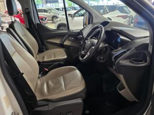 Ford Tourneo Custom 2.2TDCi SWB Limited - Image 10