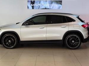 Mercedes-Benz GLA GLA200d Progressive - Image 4