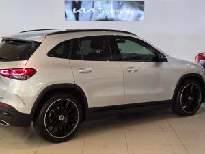 Mercedes-Benz GLA GLA200d Progressive - Image 6