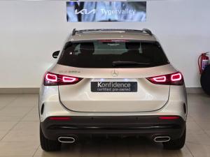 Mercedes-Benz GLA GLA200d Progressive - Image 8