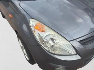 Hyundai i20 1.4 Fluid auto - Image 9