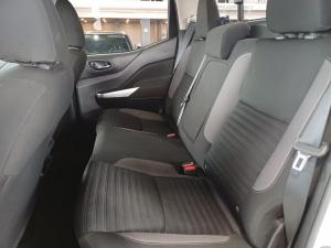 Nissan Navara 2.5DDTi double cab SE manual - Image 11