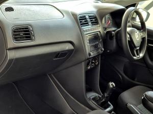 Volkswagen Polo Vivo hatch 1.4 Comfortline - Image 6