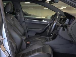 Volkswagen Golf R - Image 13