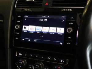 Volkswagen Golf R - Image 16