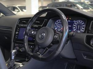 Volkswagen Golf R - Image 19