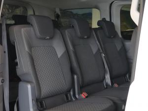 Volkswagen Transporter 2.0TDI Kombi SWB Commerce - Image 16