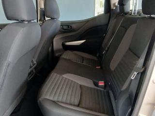 Nissan Navara 2.5DDTi double cab SE Plus auto