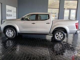 Nissan Navara 2.5DDTi double cab SE Plus auto