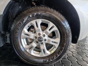 Nissan Navara 2.5DDTi double cab SE Plus auto - Image 8