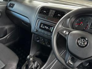 Volkswagen Polo Vivo hatch 1.4 Comfortline - Image 13