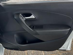 Volkswagen Polo Vivo hatch 1.4 Comfortline - Image 16