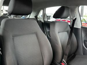 Volkswagen Polo Vivo hatch 1.4 Comfortline - Image 18