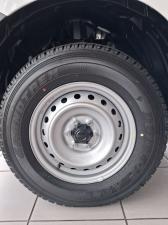 Nissan Navara 2.5DDTi single cab XE - Image 3