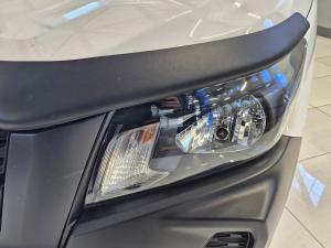 Nissan Navara 2.5DDTi single cab XE - Image 5