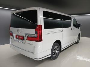 Toyota Quantum 2.8 LWB bus 6-seater VX Premium - Image 2