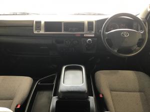 Toyota Hiace 2.5D-4D bus 14-seater GL - Image 6