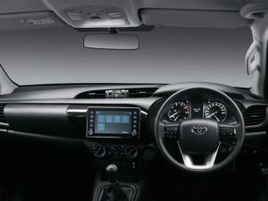 Toyota Hilux 2.4GD-6 single cab Raider manual - Image 6