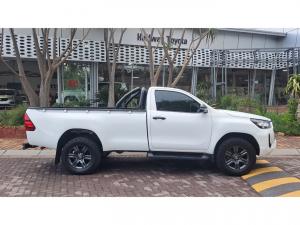 Toyota Hilux 2.4GD-6 single cab Raider manual - Image 3
